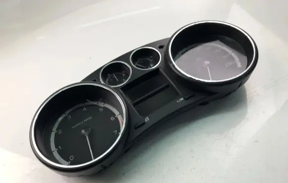 Peugeot 308 Speedometer (instrument cluster) 9666642080