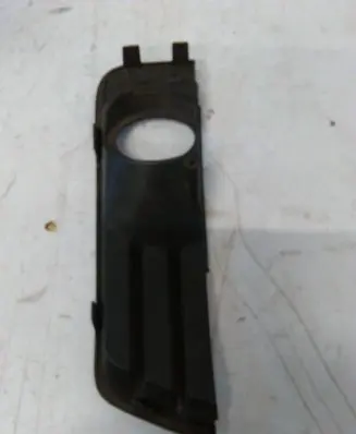 Ford C-MAX I Front fog light trim/grill 3M51R19953AE