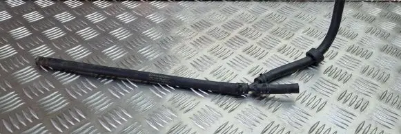 Mercedes-Benz B W245 Engine coolant pipe/hose A1695010825