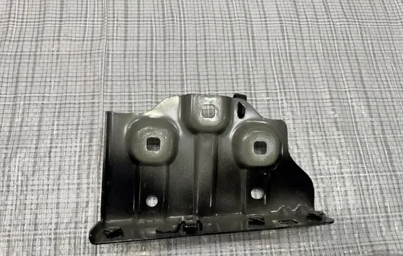 Renault Kangoo II Fender mounting bracket 641C02315R