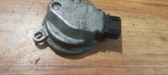 Volkswagen Golf IV Camshaft position sensor 058905161B