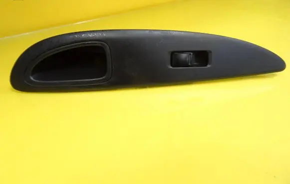 Nissan Primera Electric window control switch C8DD705N 80950 25411