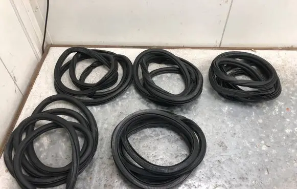 Volkswagen PASSAT B8 Front door rubber seal 3G0867911KBILI 3G0867911K 3G9827705B