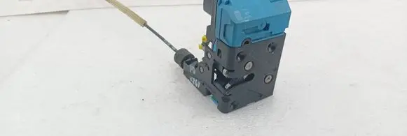Volvo S60 Front door lock 30634616