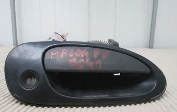 Mazda 323 F Front door exterior handle