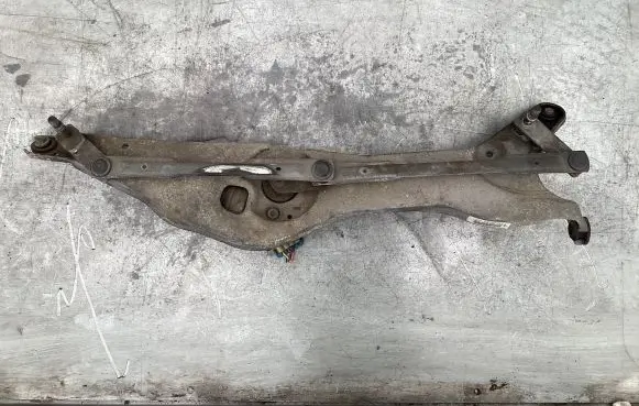 Cadillac CTS Front wiper linkage and motor 25748374