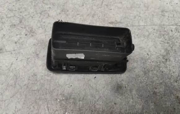 Opel Vivaro Dash center air vent grill