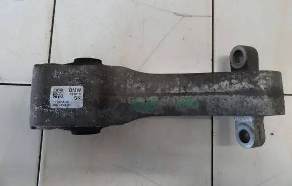 BMW 2 F45 Engine mount bracket 6875190