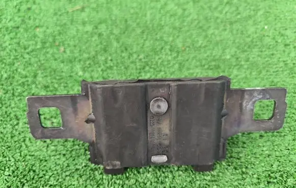 Audi A4 S4 B9 8W Loading door lock loop/hook striker 8W9827507A
