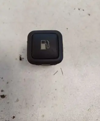 Volkswagen PASSAT B5 Fuel tank opening switch 3B0959833A