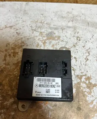 Mercedes-Benz E W211 Comfort/convenience module 2115450532 00001017A720252800164