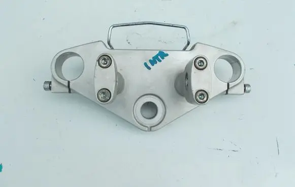 Suzuki SX4 Front wheel hub spindle knuckle