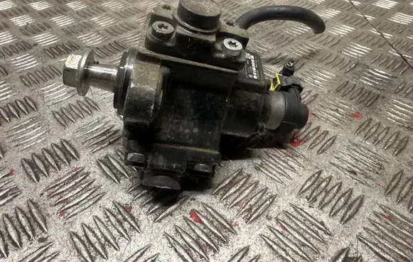 Opel Insignia A Fuel injection high pressure pump 0445010193 55571005