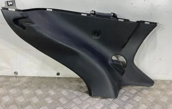 Mitsubishi Eclipse Cross (D)pillar trim (top) 7230A964ZZ