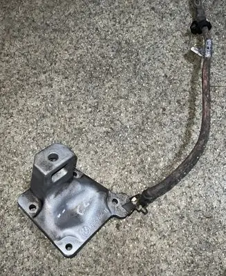 BMW 5 E39 Engine mounting bracket 1096076