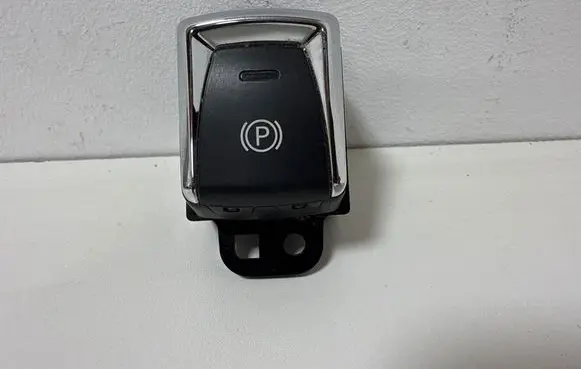 Nissan X-Trail T32 Hand parking brake switch 