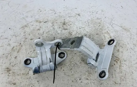 Rear door hinge set