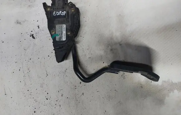 Volkswagen Sharan Accelerator throttle pedal 7M3721603