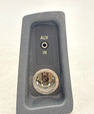 BMW 1 E81 E87 AUX in-socket connector 7132045 51167132045 6930561