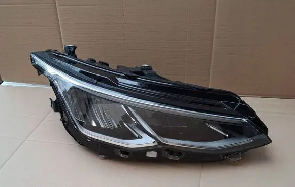 Volkswagen Golf VIII Headlight/headlamp 5H1941006C