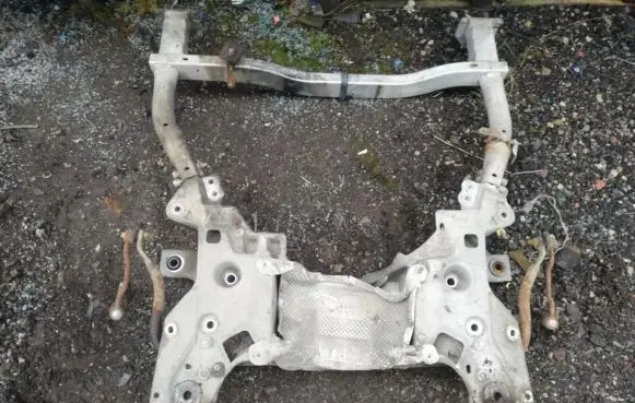 Peugeot 407 Front subframe 9650769910