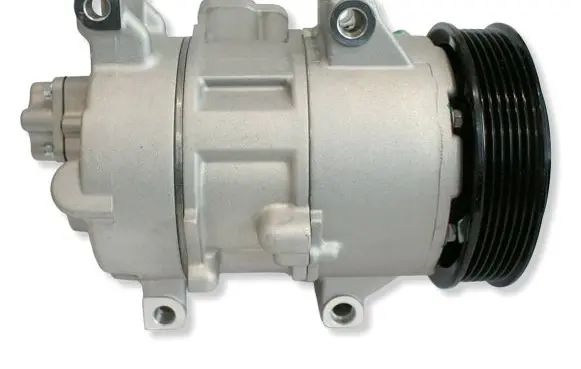 Toyota Avensis T250 Air conditioning (A/C) compressor (pump) 8831002450