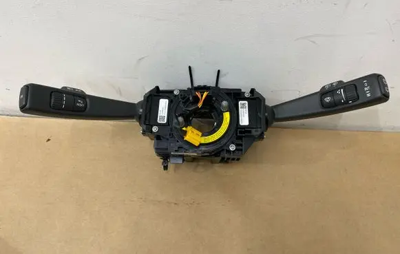 Volvo V40 Wiper turn signal indicator stalk/switch 31481765