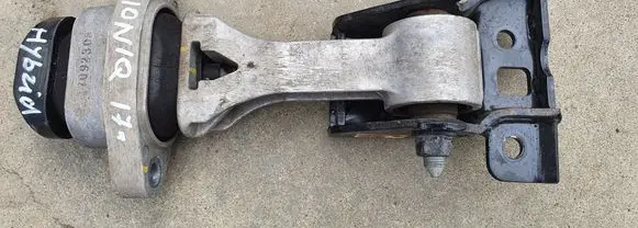 Hyundai Ioniq Engine mount bracket 21959F2000