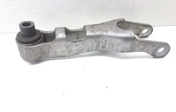 Volvo V50 Engine mounting bracket 31277572 31262164