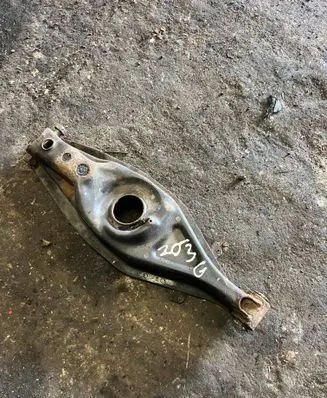 Mercedes-Benz C W203 Rear upper control arm/wishbone