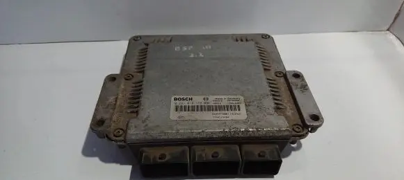 Renault Espace III Engine control unit/module 0281010178 HOM7700115492