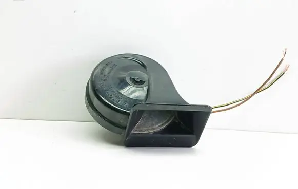 Audi A6 S6 C5 4B Horn signal 0092018 CH2139