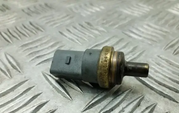 Audi A3 S3 A3 Sportback 8P Coolant temperature sensor 06A919501A