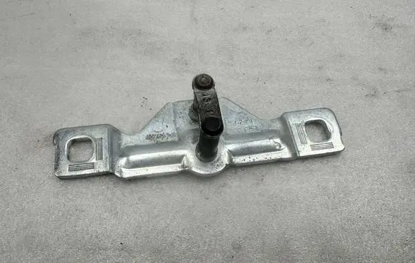 Audi RS3 Loading door lock loop/hook striker 8P4827507