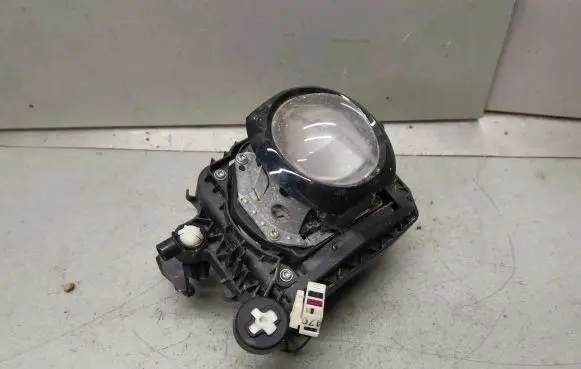 Volkswagen Touareg II Headlight part 16254310 16252705