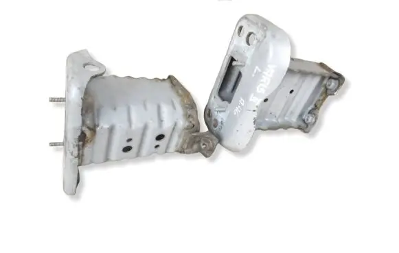 Toyota Yaris Front bumper shock/impact absorber 35402 0L216
