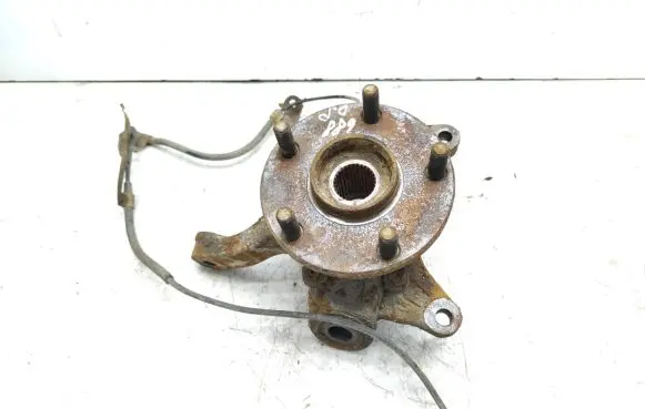 Toyota Previa (XR30, XR40) II Front wheel hub spindle knuckle E13R