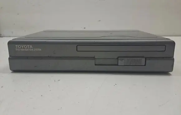 Toyota Avensis T250 Navigation unit CD/DVD player 0866200850 CIHB001543