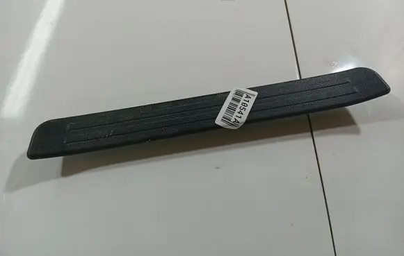 Mazda 6 Rear sill trim cover GS1D687G0
