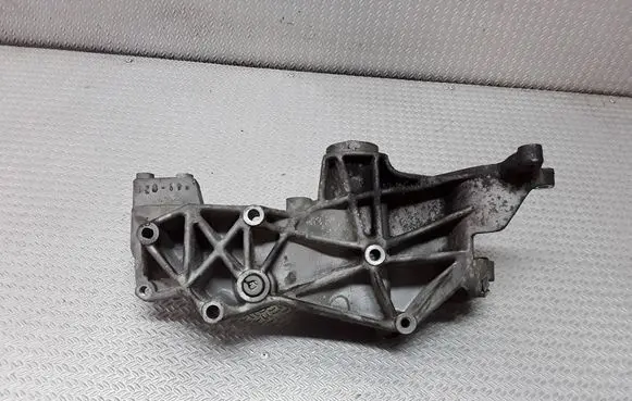 Audi A4 S4 B5 8D Generator/alternator bracket 
