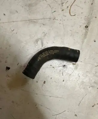 Volkswagen Touareg II Intercooler pipe mounting bracket 7P0121101C