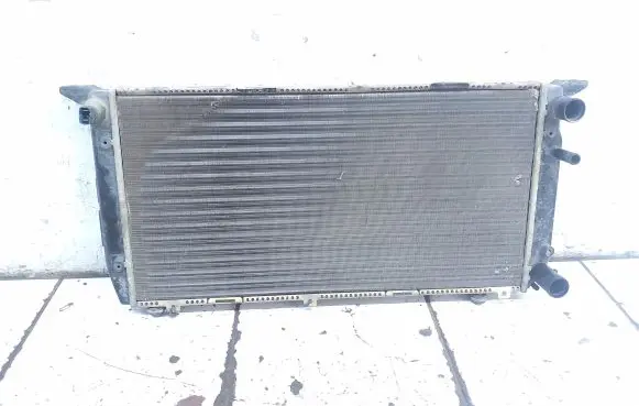 Audi 80 90 B3 Coolant radiator 604361 0022038