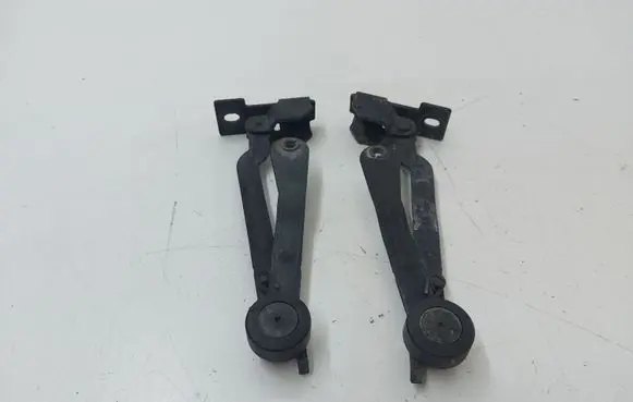 Volvo XC90 Tailgate/trunk/boot hinge 30674751