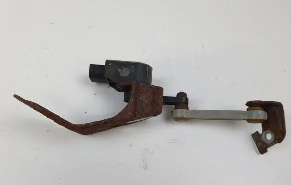 Audi A8 S8 D3 4E Yaw turn rate sensor 4E0907503C
