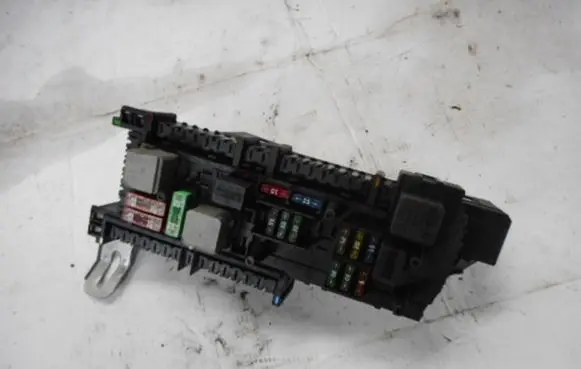 Mercedes-Benz E W212 Fuse box set 44477449