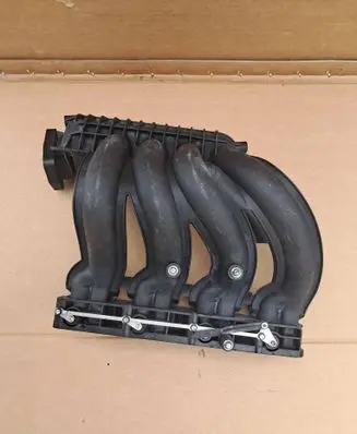 Mercedes-Benz C W203 Intake manifold 6110903637