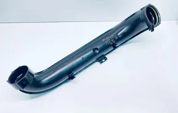 Volkswagen Golf VII Intercooler hose/pipe 04E145673C