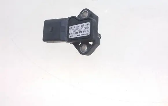 Volkswagen PASSAT B7 Air pressure sensor 0281002401 038906051C