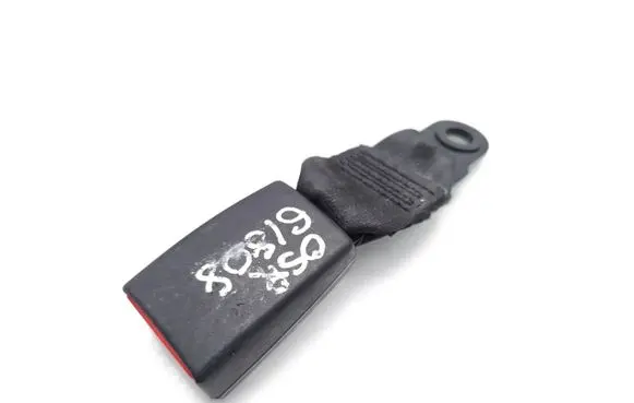 Rear seatbelt buckle