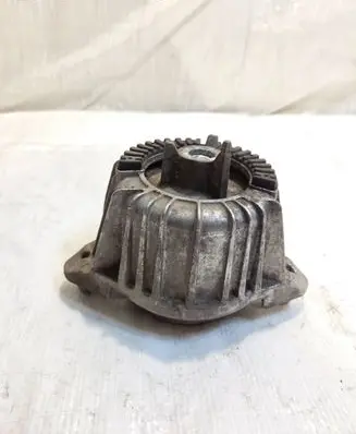 Mercedes-Benz E W212 Engine mount vacuum valve A2122404117
